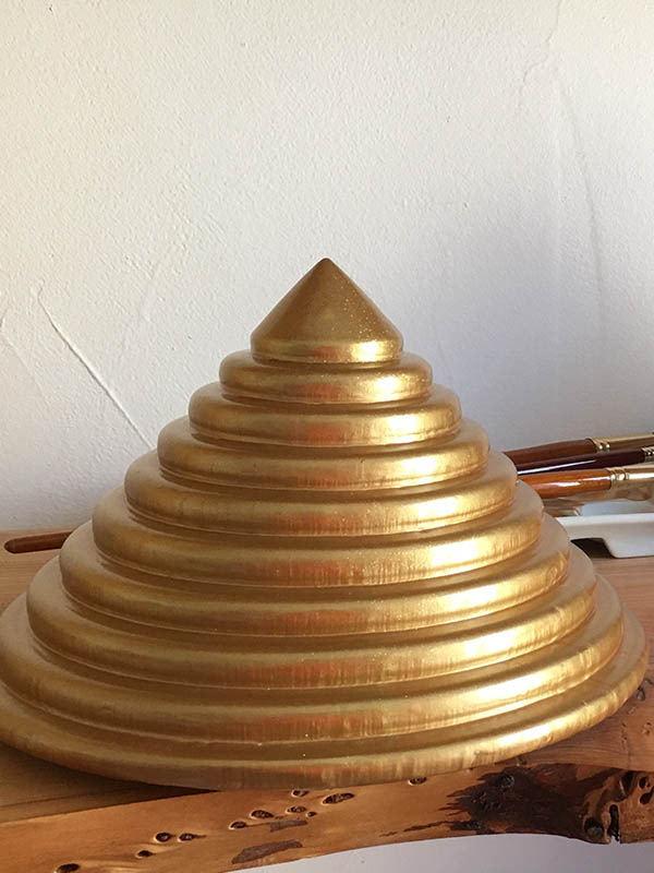 Pyramide pour rééquilibrer le lieu de vie et le lieu de travail
